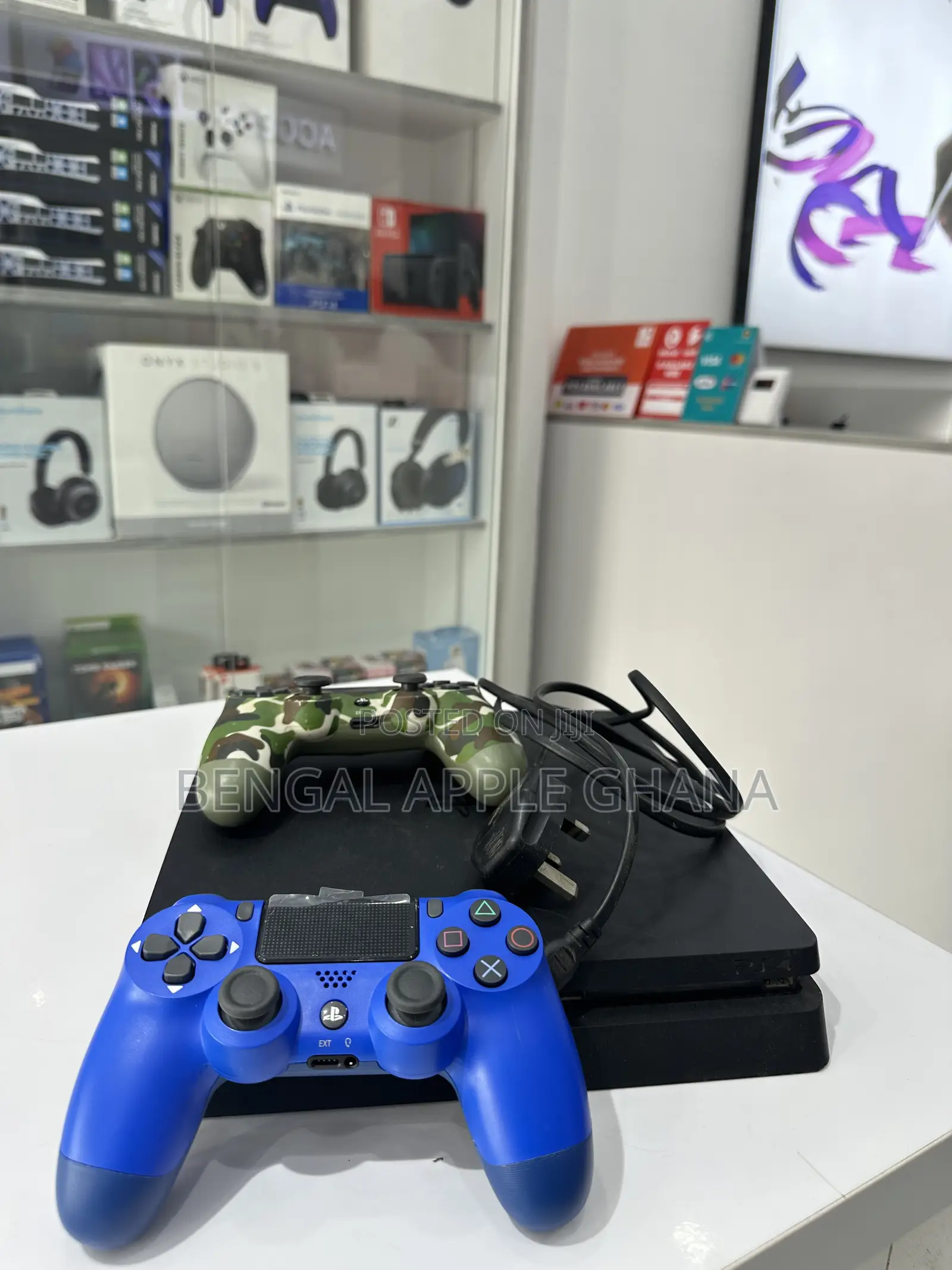 PlayStation 4 Slim