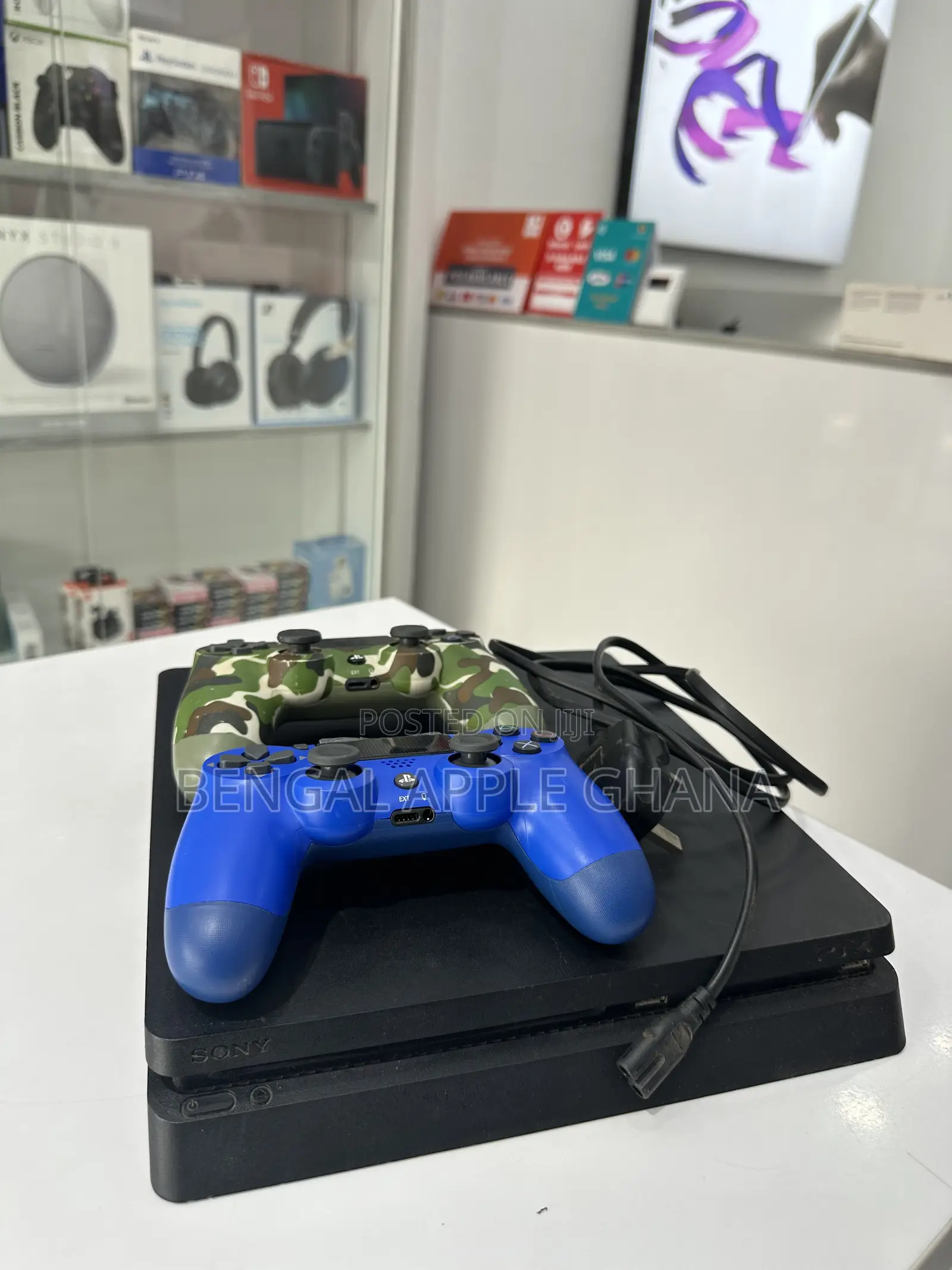 PlayStation 4 Slim