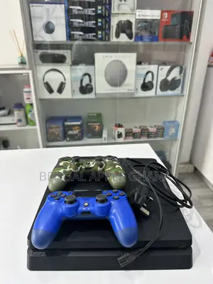 PlayStation 4 Slim