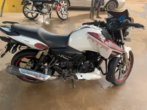TVS Apache 180 RTR 2024 White