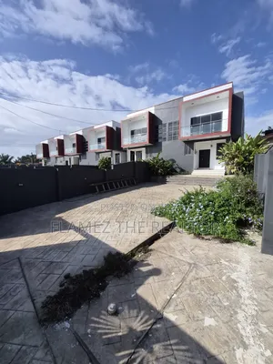 3bdrm House in Acp Interchange, Pokuase for sale