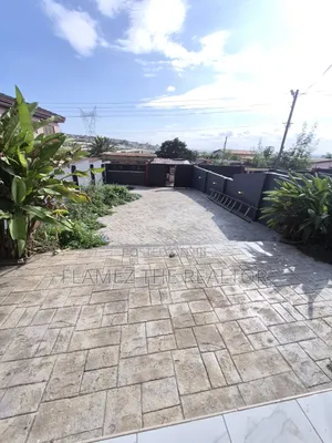 3bdrm House in Acp Interchange, Pokuase for sale