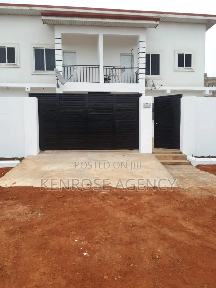 2bdrm Duplex in Ruby House, Coca Cola for rent