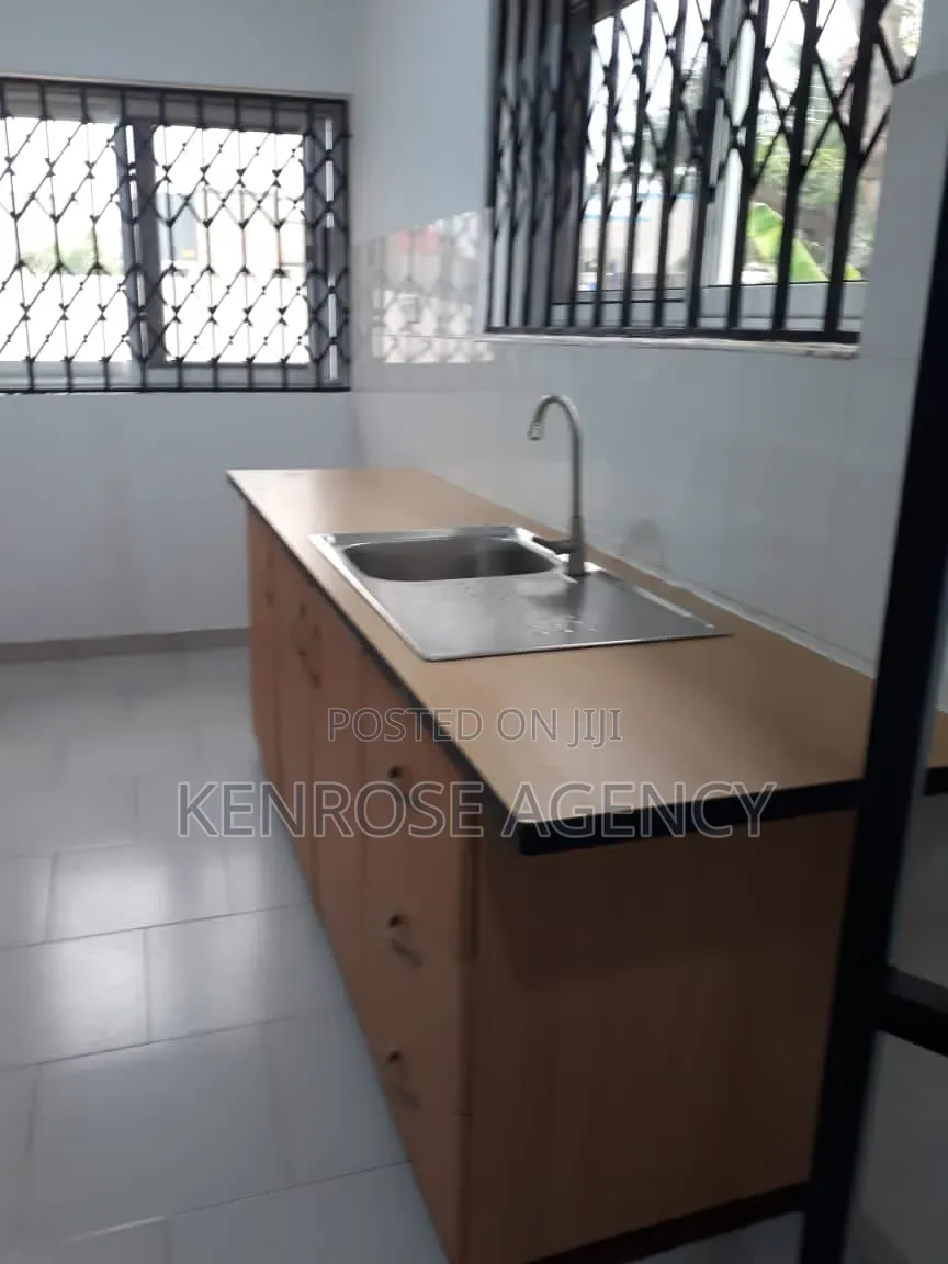 2bdrm Duplex in Ruby House, Coca Cola for rent