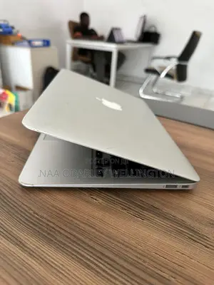 Laptop Apple MacBook 2015 4GB Intel Core i5 SSHD (Hybrid) 128GB