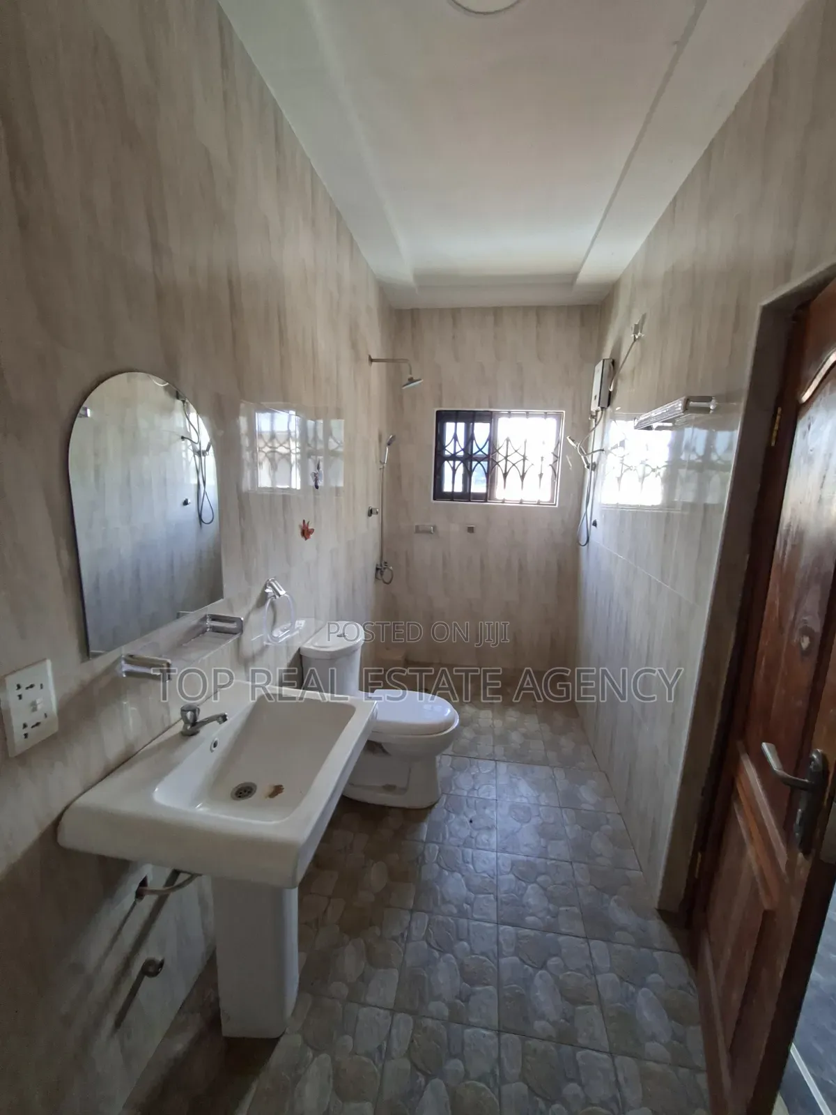 2bdrm Apartment in Haatso Dvla, Ga East Municipal for rent
