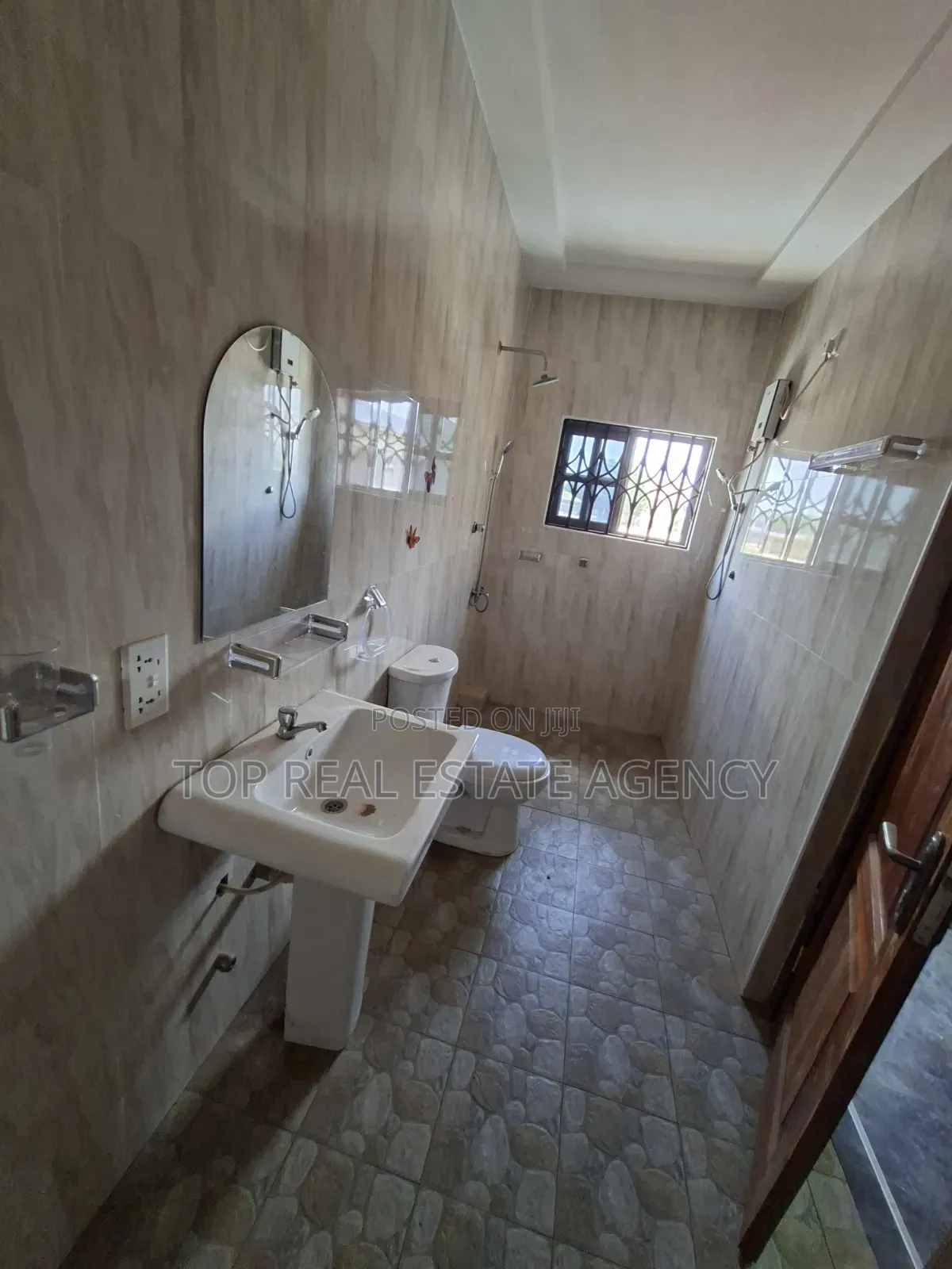 2bdrm Apartment in Haatso Dvla, Ga East Municipal for rent