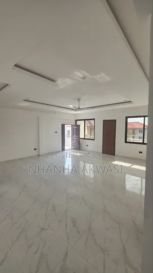 3bdrm Apartment in Tema Community 12, Sakumono for rent