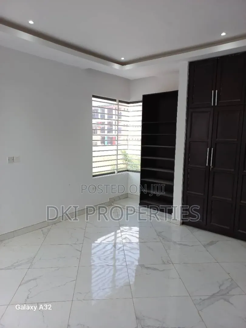 4bdrm House in Dki Properties, Ability for rent