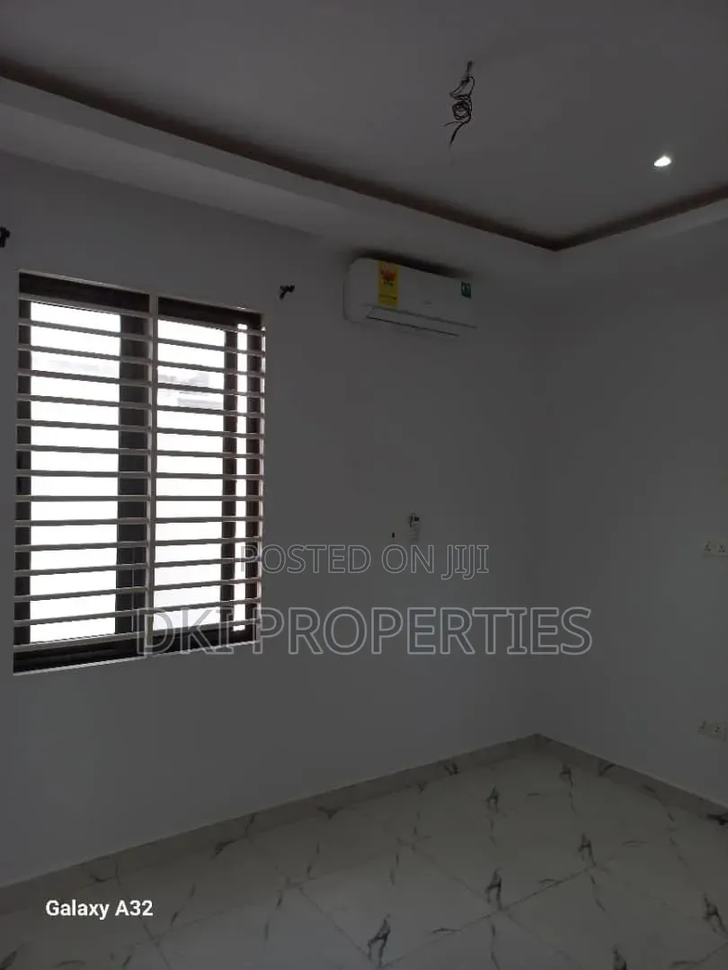 4bdrm House in Dki Properties, Ability for rent