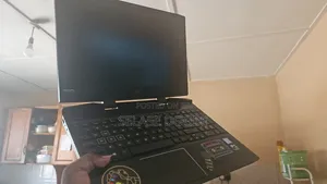 Laptop HP Omen 15-dh002nr 16GB Intel Core i5 HDD+SSD 500GB