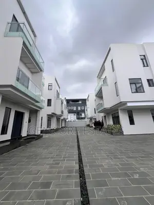 4bdrm House in East Legon for rent