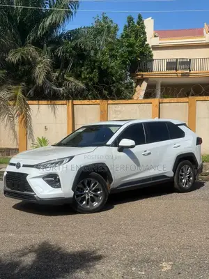 Toyota RAV4 2022 White
