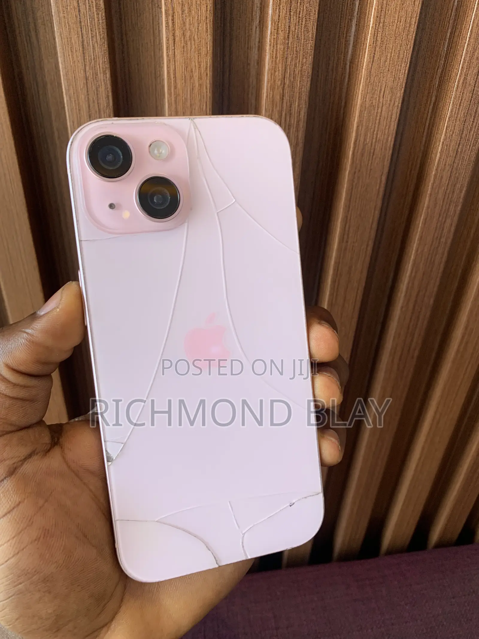 Apple iPhone 15 128 GB Pink