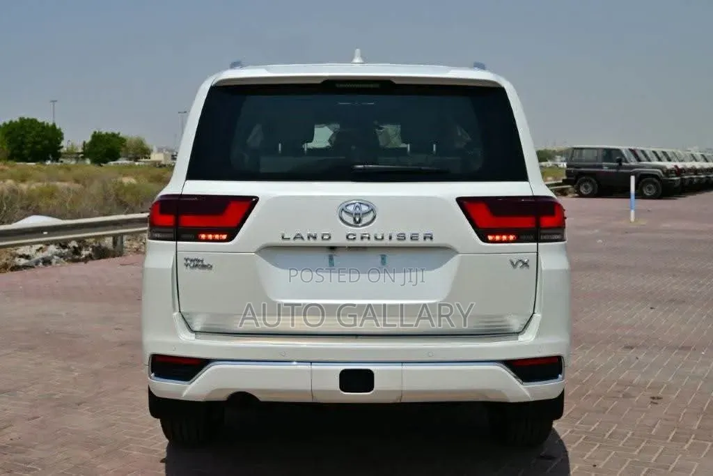 New Toyota Land Cruiser LC300 2025 Black