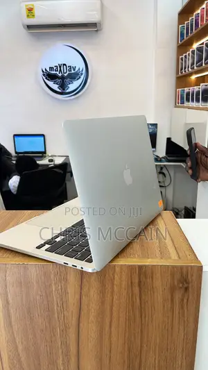 Laptop Apple MacBook Pro 2020 16GB Intel Core i5 SSD 512GB