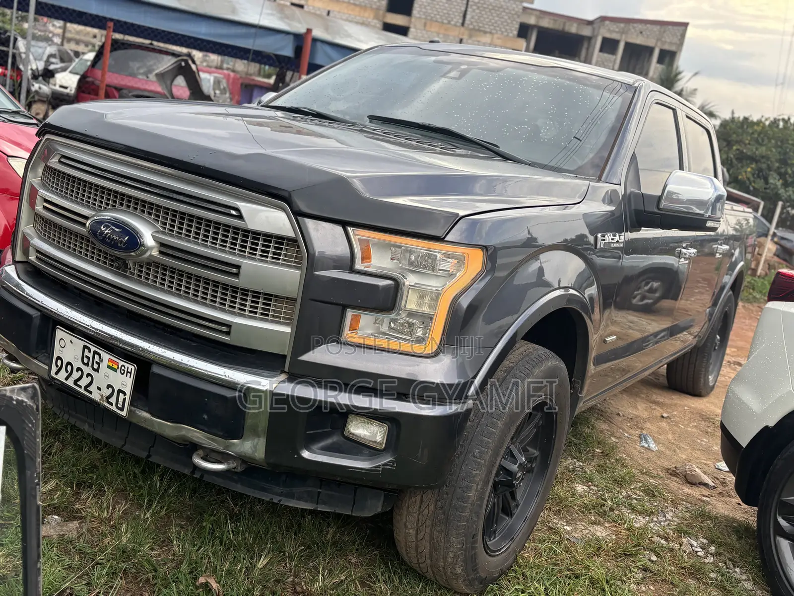 Ford F-150 Platinum 4x4 SuperCrew Cab Styleside 5.5 ft. box 145 in. WB