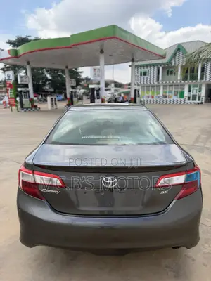 Toyota Camry 2014 Silver