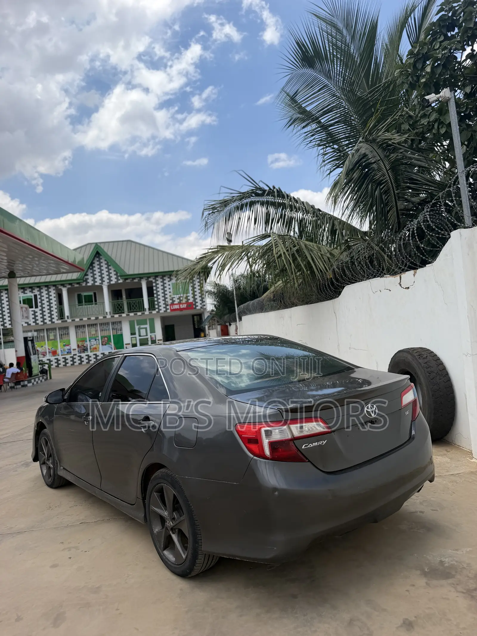 Toyota Camry 2014 Silver