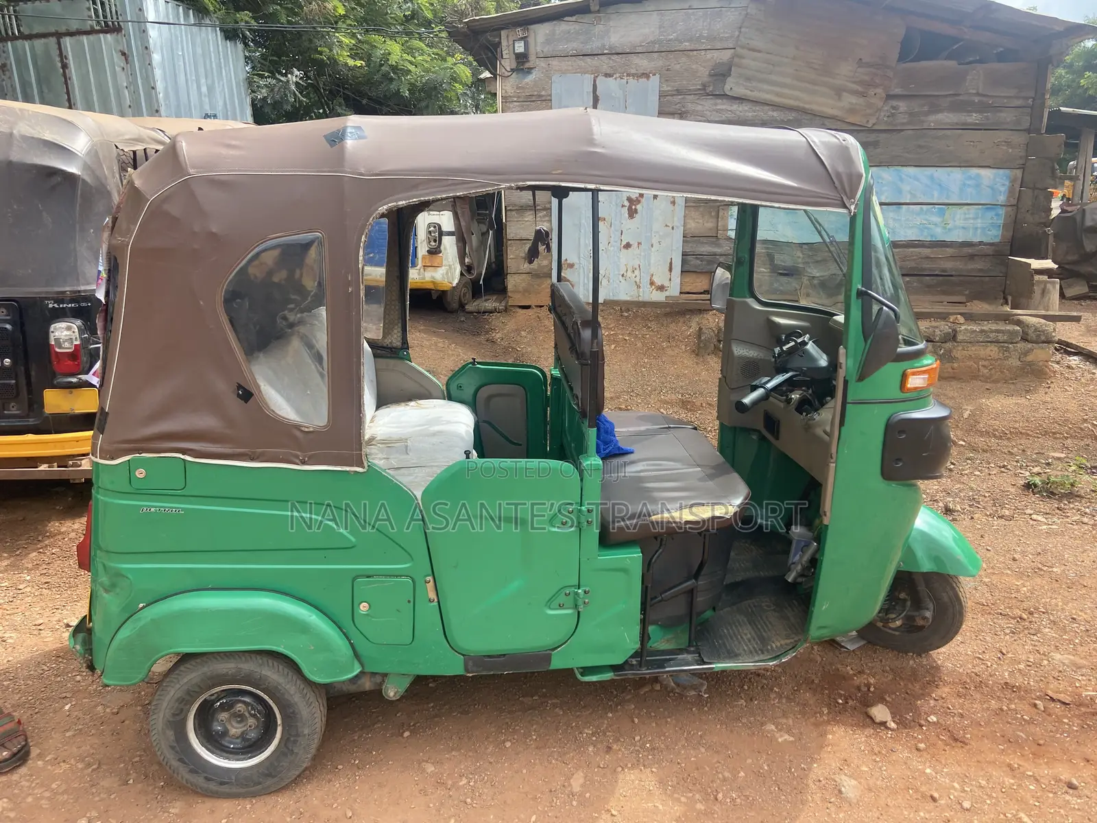 Bajaj RE 2026 Green