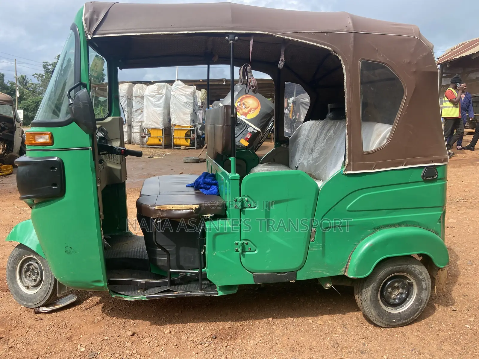 Bajaj RE 2026 Green