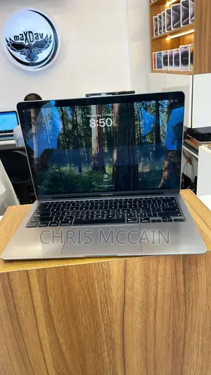 Laptop Apple MacBook Air 2020 8GB Intel Core i5 SSD 256GB