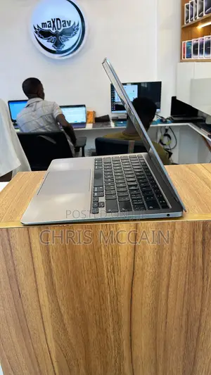 Laptop Apple MacBook Air 2020 8GB Intel Core i5 SSD 256GB