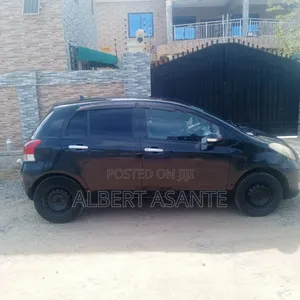 Toyota Vitz 2009 Black