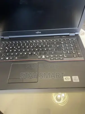 Laptop Fujitsu Lifebook E557 8GB Intel Core i5 SSD 256GB