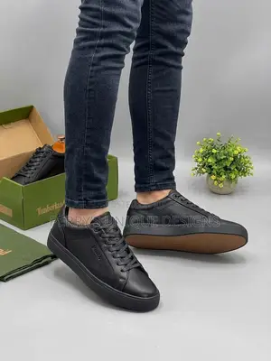 • Zara Men's Luxury Black Leather Casual Sneakers – Clearance Sale