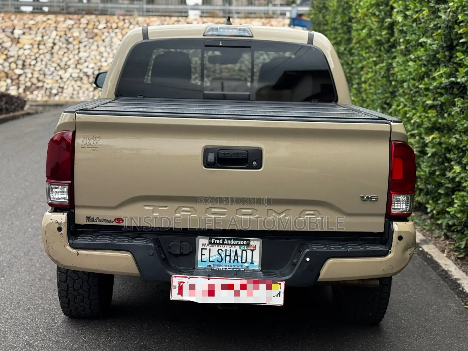 Toyota Tacoma 2019 Gold