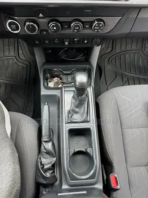 Toyota Tacoma 2019 Gold