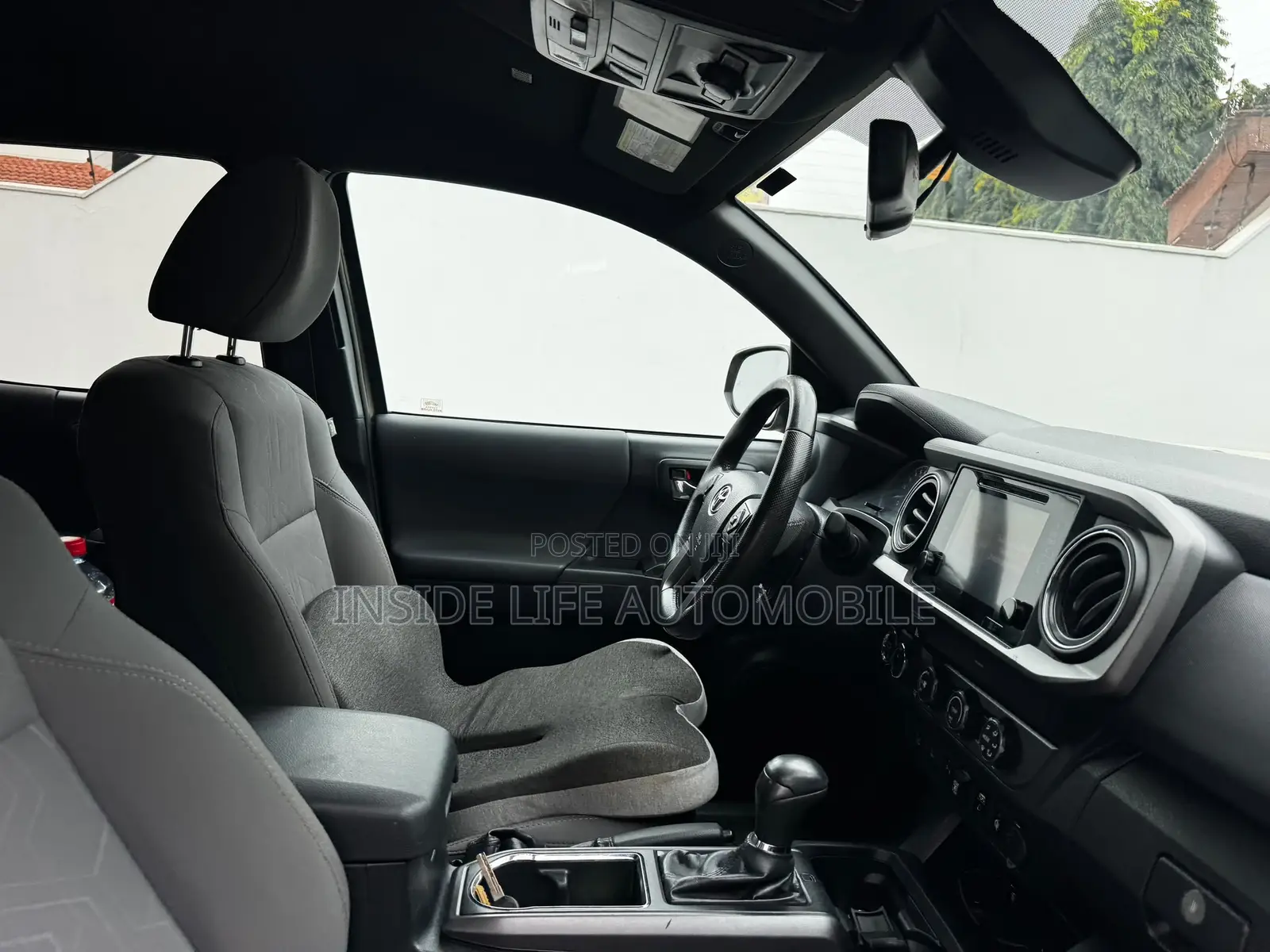 Toyota Tacoma 2019 Gold