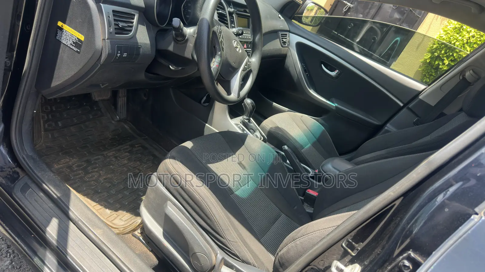 Hyundai Elantra Limited Sedan FWD (1.8L 4cyl 6A) 2016 Black