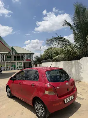 Toyota Vitz 2010 Red