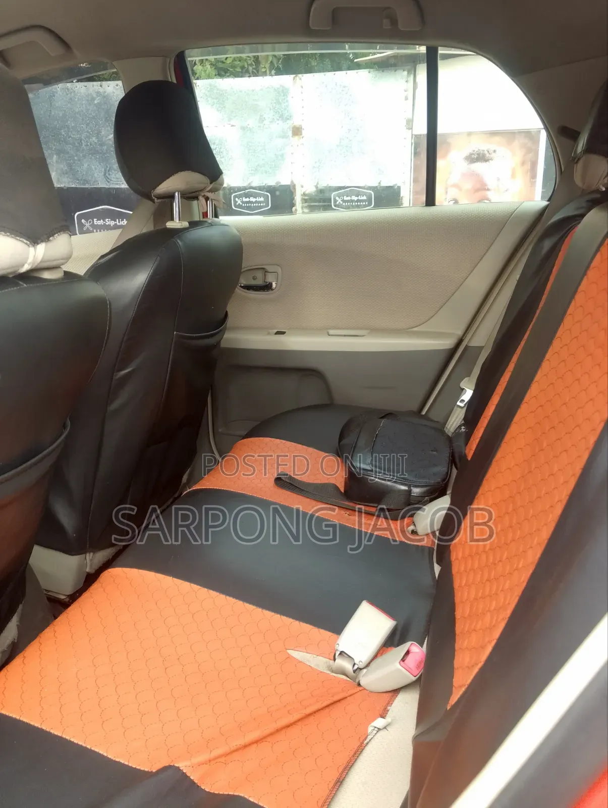 Toyota Vitz 2010 Red