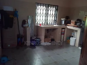 3bdrm House in Pokuase for sale