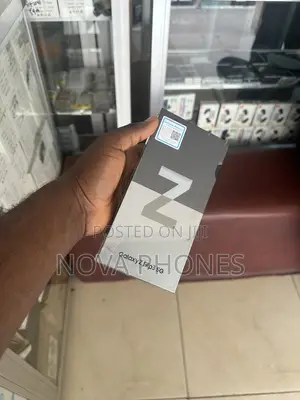 New Samsung Galaxy Z Flip 3 256 GB Silver