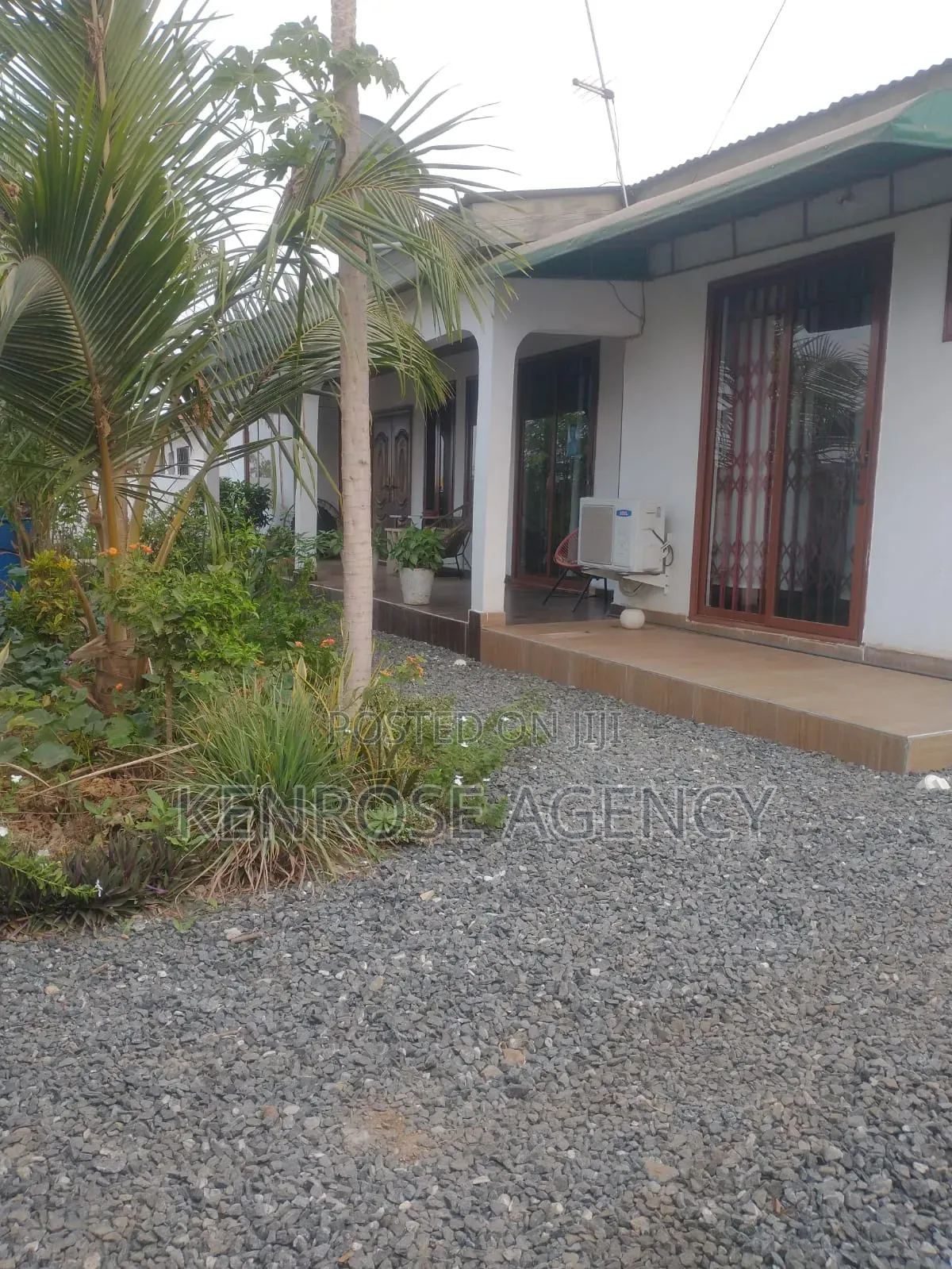 2bdrm Bungalow in Coca Cola for rent