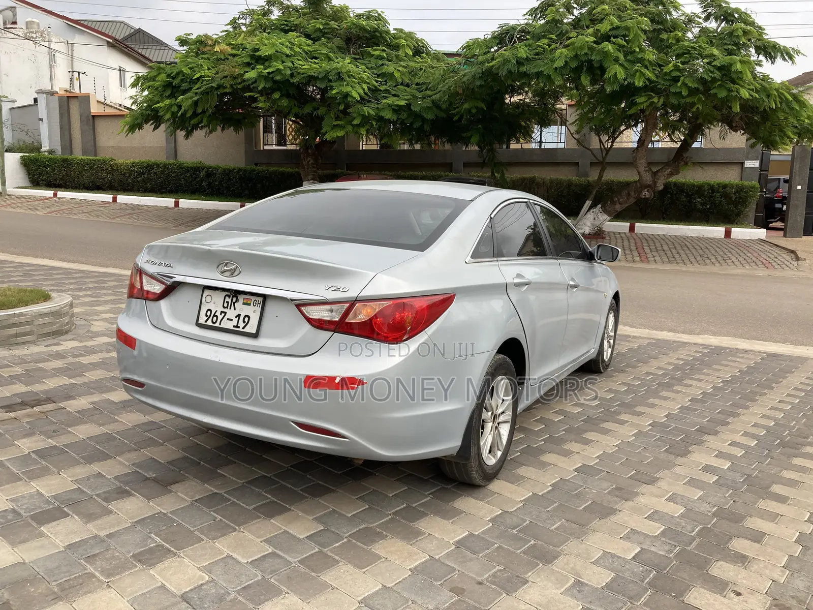 Hyundai Sonata 2010 Silver