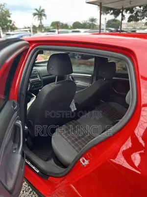 Volkswagen Golf 2007 Red
