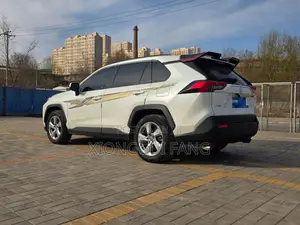 Toyota RAV4 XLE Premium AWD 2020 White