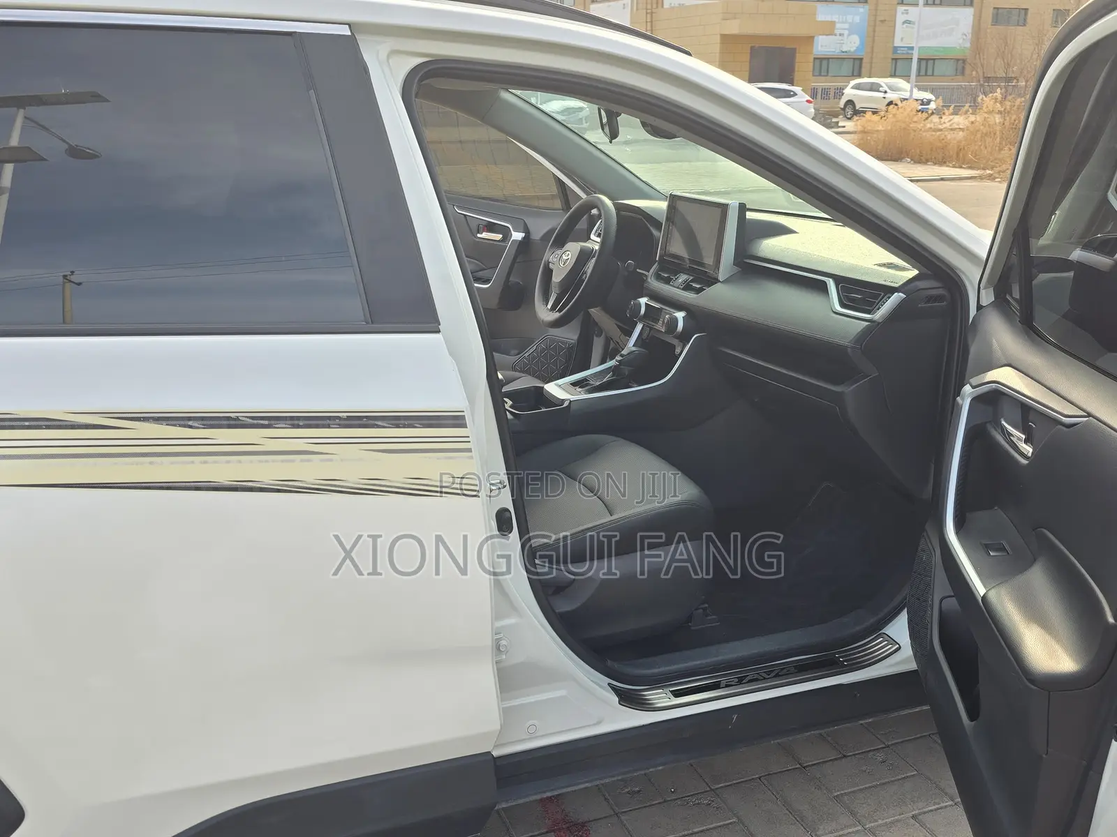 Toyota RAV4 XLE Premium AWD 2020 White