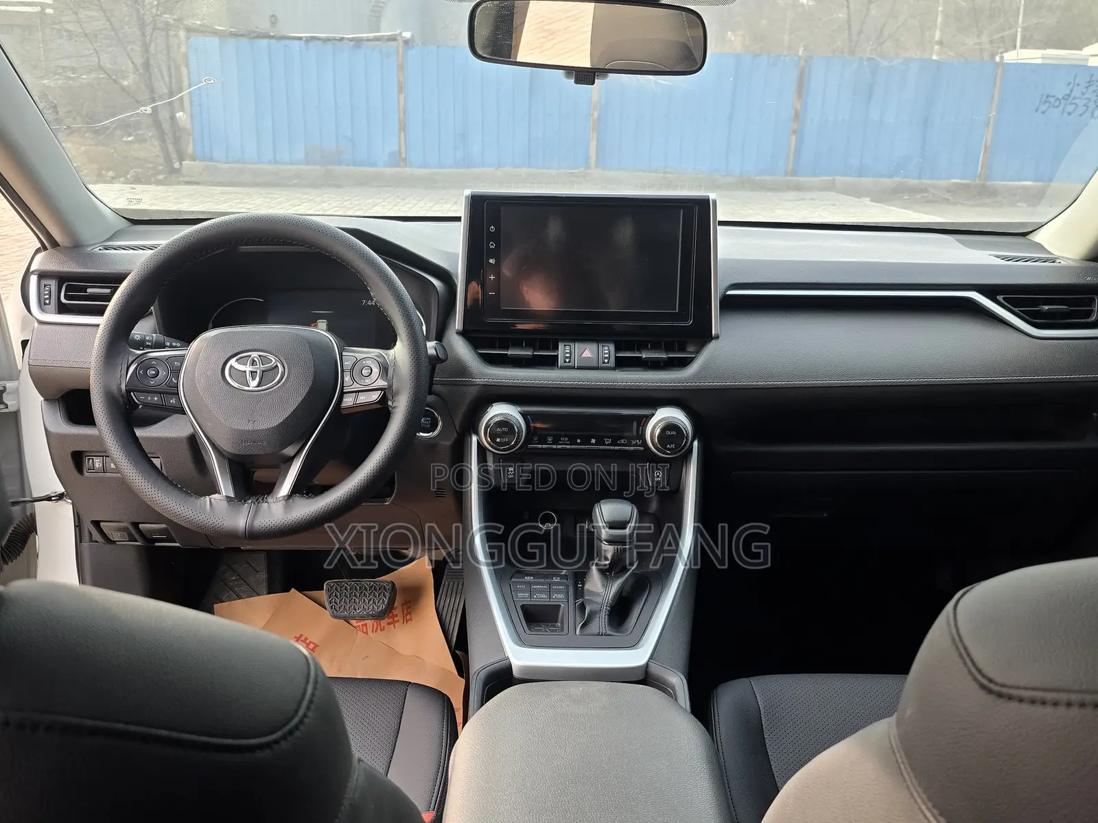 Toyota RAV4 XLE Premium AWD 2020 White