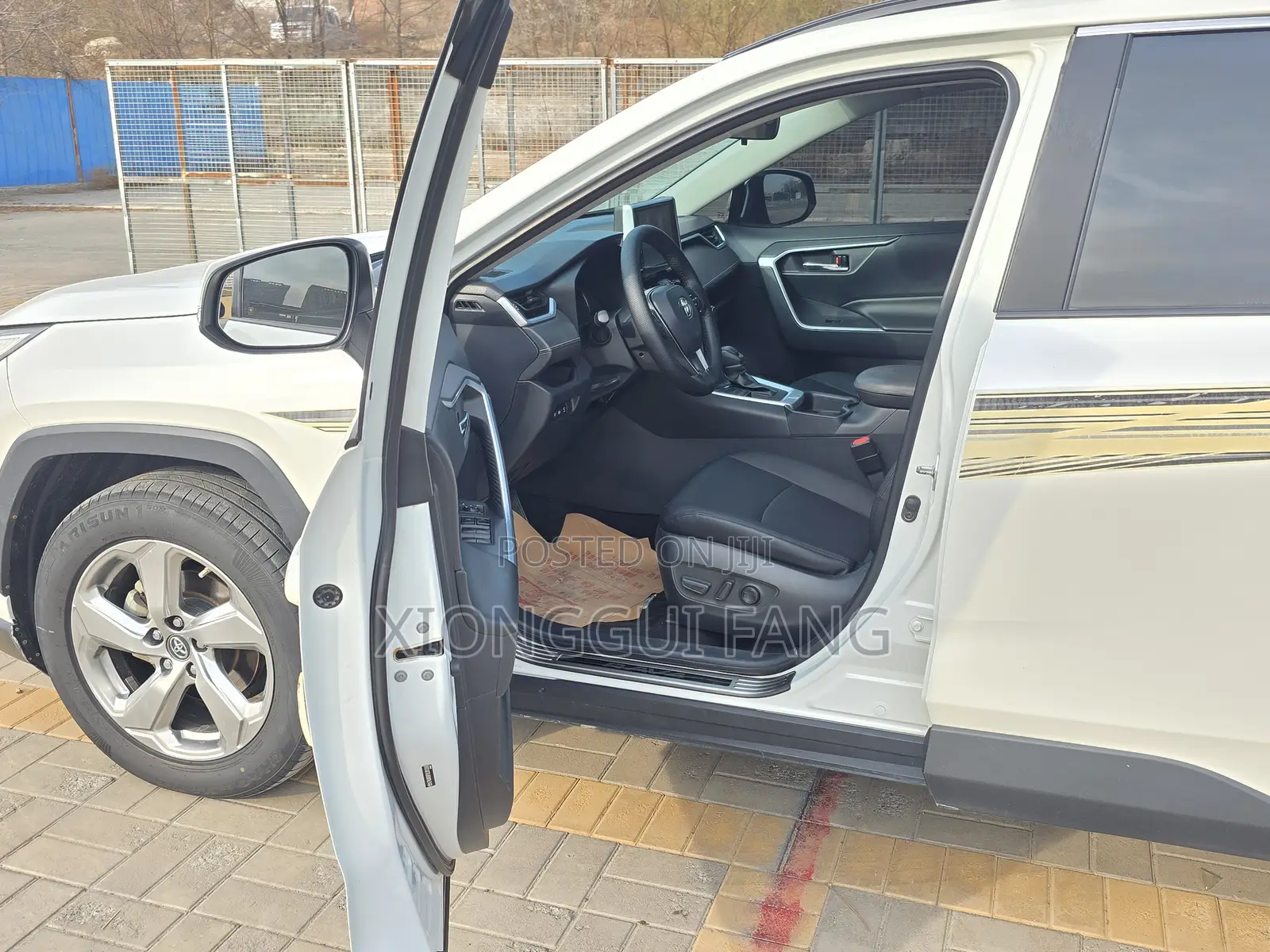 Toyota RAV4 XLE Premium AWD 2020 White