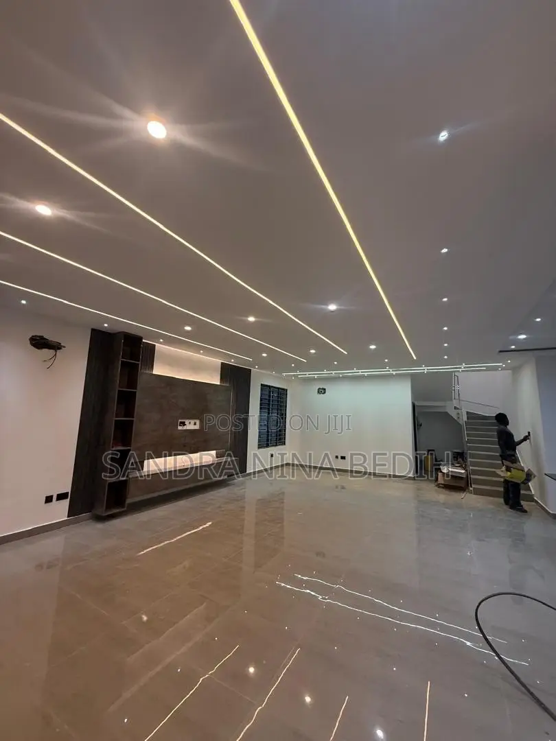 4bdrm Mansion in Santoe, East Legon for sale