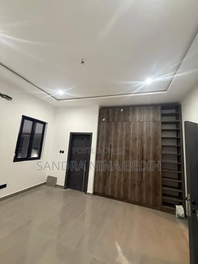 4bdrm Mansion in Santoe, East Legon for sale