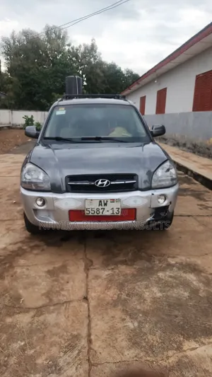 Hyundai Tucson GL FWD 2005 Gray