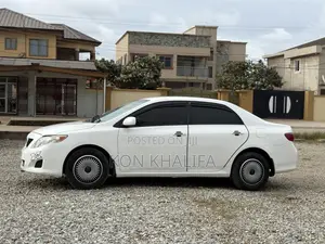 Toyota Corolla 2010 White