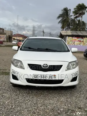 Toyota Corolla 2010 White